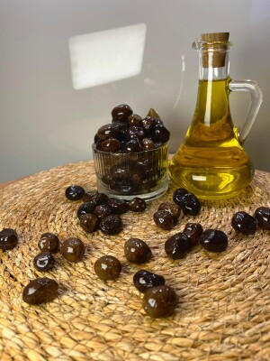 10 KG Az Tuzlu Gemlik Yağlı Sele Sofralık Siyah Zeytin 231-260 Kalibre - 5