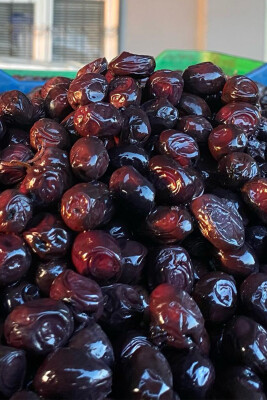 10 KG Az Tuzlu Gemlik Yağlı Sele Sofralık Siyah Zeytin 291-320 Kalibre 
